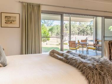 Gartelmann Studio @ Gartelmanns Wines walk to The Deck Cafe + Wine tasting