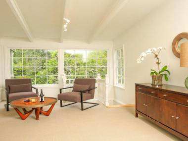 Que Sera - carefree stay near Gibraltar Resort