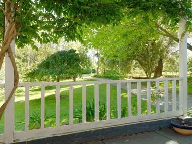 Redwood Cottage Burradoo getaway Southern Highlands 4pm Check Out Sunday