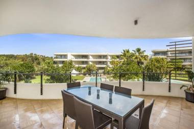 COTTON BEACH APARTMENT 33 WITH POOL VIEWS