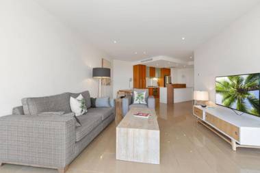 COTTON BEACH APARTMENT 35 - POOL VIEWS