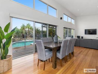 Casuarina Surfbreak Beach House