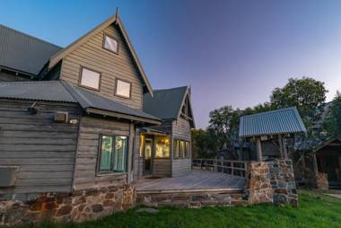 Banjo's Chalet alpine-getaways