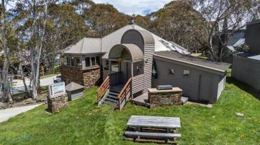 Currawong Lodge