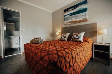 Seasons Hotel Newman