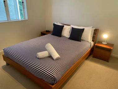 Aqua Promenade Beachfront Holiday Apartments