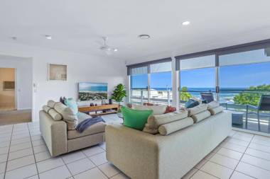 Expansive Ocean Views Sunrise Beach