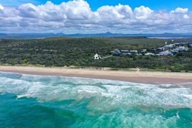 Seclusion by the sea Castaways Beach