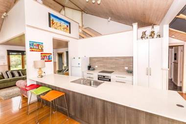 Illangi - beach retreat