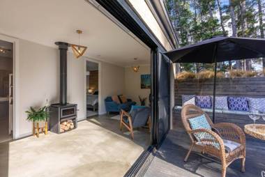 Pine Beach Guest House in the Heart of Balnarring