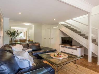 Tehidy Townhouse - translation; a place of retreat