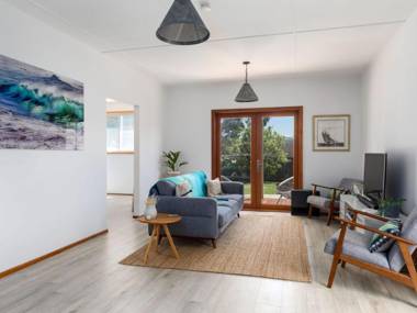 SPINDRIFT Kiama and Surrounds 4pm check out Sundays