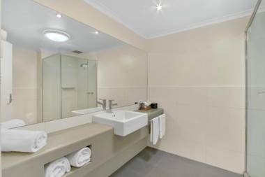 Bellevue On The Lakes