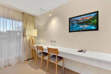 Bellevue On The Lakes