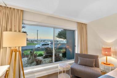 Bellevue On The Lakes