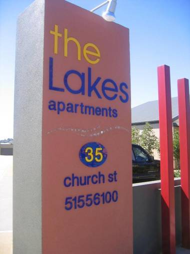 The Lakes Apartments