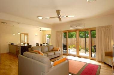 The Lakes Apartments