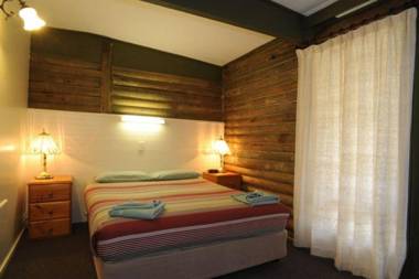 Lakes Entrance Log Cabins