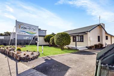 Camellia Cottage on Church