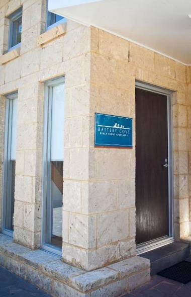 Battery Cove Beach Front Apartment