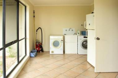 Boathouse Holiday House