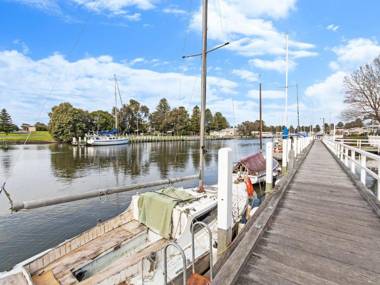 JOHANSSON'S PERCH COTTAGE