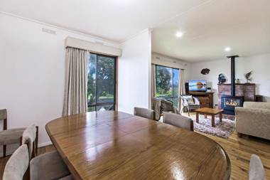 Bindi - Pet Friendly