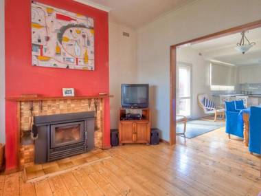 Carrick Fergus - Centrally located family home