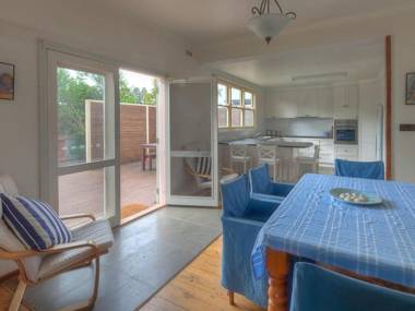 Carrick Fergus - Centrally located family home