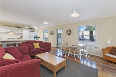 Cottage on James circa:1855 - Modern historic