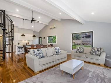 East Tempy - House & Bungalow