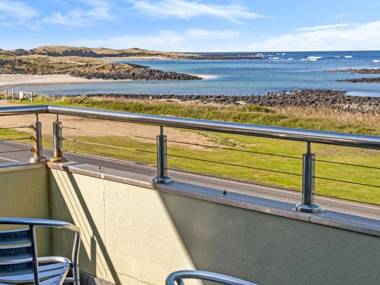 Moyan - Standing tall at the edge of the Indian Ocean