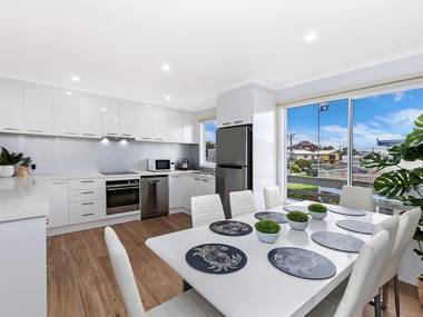 Rocky Point - pet friendly accommodation for multiple families