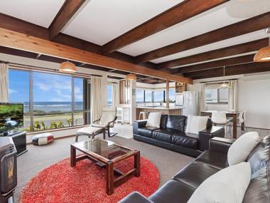 Swimmers Rest - uninterrupted panoramic ocean views - 1 Bedroom