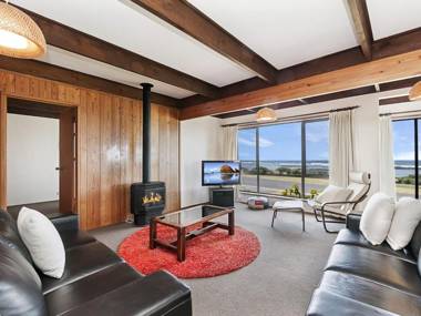 Swimmers Rest - uninterrupted panoramic ocean views - 1 Bedroom