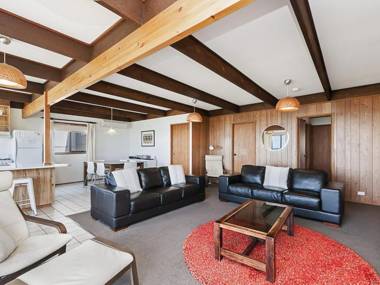 Swimmers Rest - uninterrupted panoramic ocean views - 1 Bedroom