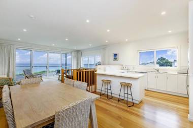 Mariner on East Beach