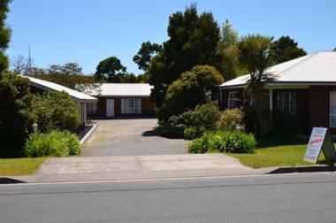 Castaway Holiday Apartments