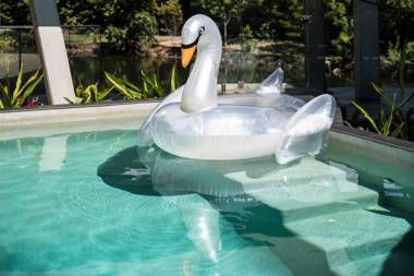 Alkira Award Winning Luxury Beachfront Rainforest Holiday House