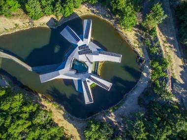 Alkira Award Winning Luxury Beachfront Rainforest Holiday House