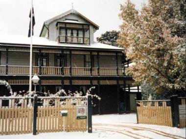 Leura House