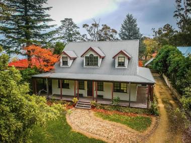Whispering Pines Chalet & Cottages