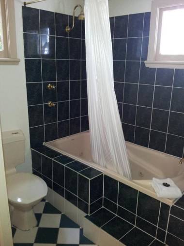 Kubba Roonga Guesthouse - Luxury Spa Retreat