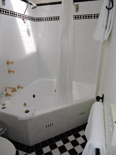 Kubba Roonga Guesthouse - Luxury Spa Retreat