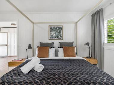 Akora at Hyams 4pm Check Out Sundays