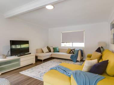 Bay Breeze at Blenheim