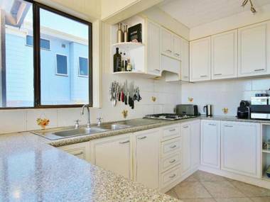 Bimbimbie at Hyams Beach 4pm Check Out Sundays