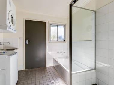 Boathouse 2 4pm Check Out Sundays