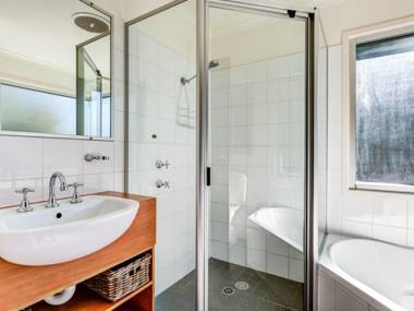 Boathouse 2 4pm Check Out Sundays