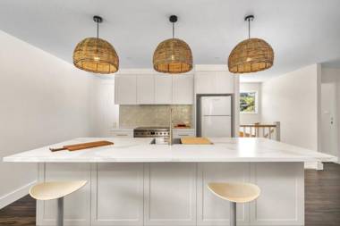 Kookaburra House at Vincentia 4pm Check Out Sundays